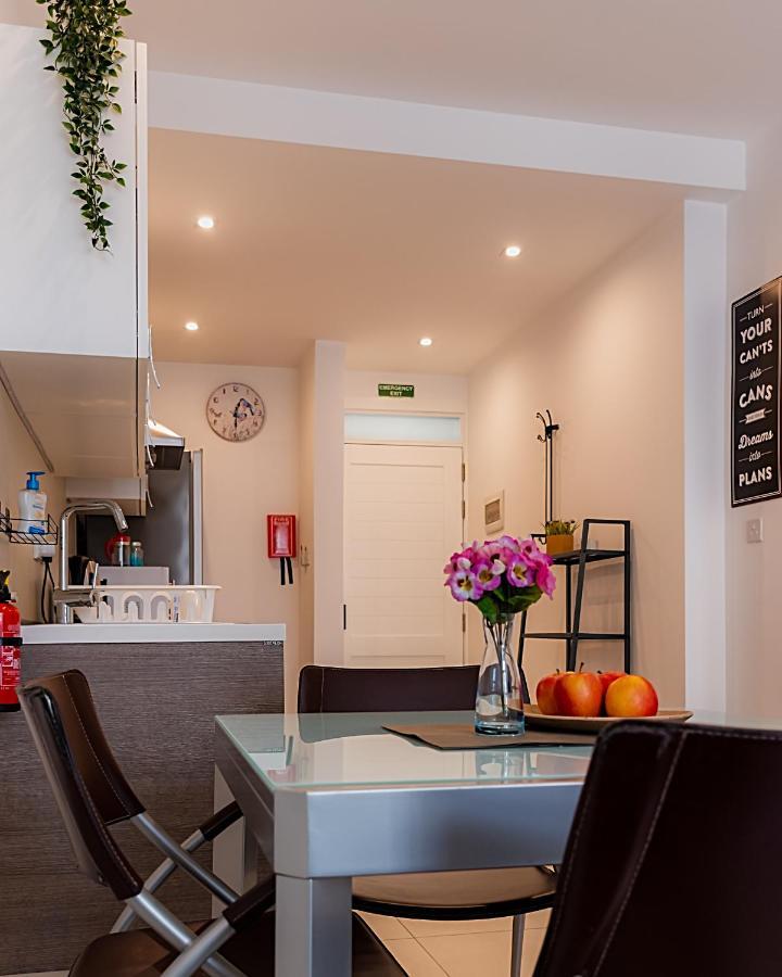 Modern Comfort - 2Br Apartment Center Of St Julians & Paceville Saint Julian's Exterior photo